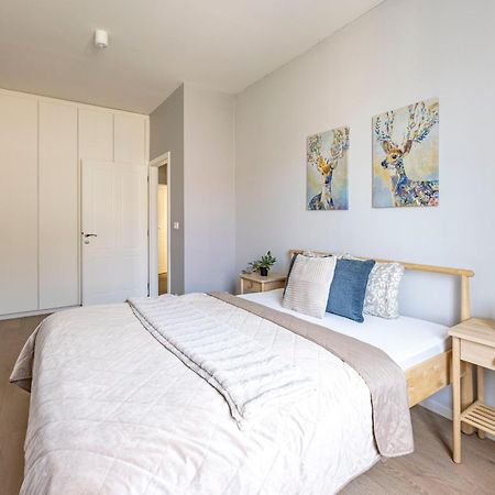 Stylish & Spacious Central Suite By Prestige Homes Budapeste Exterior foto