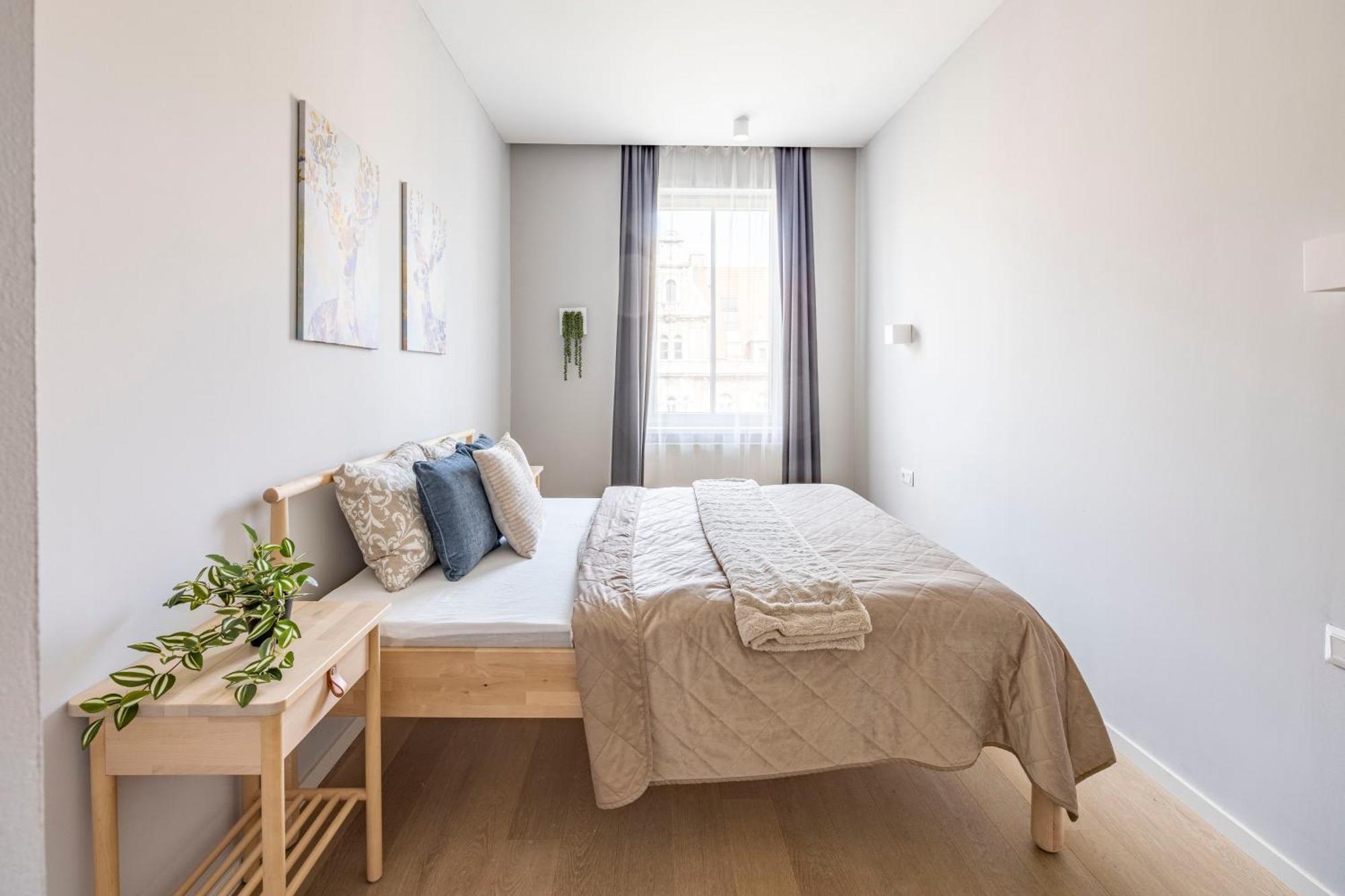 Stylish & Spacious Central Suite By Prestige Homes Budapeste Exterior foto